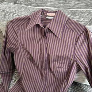 Women's Thomas Pink tailored dress shirt. Slim fit stretch.
